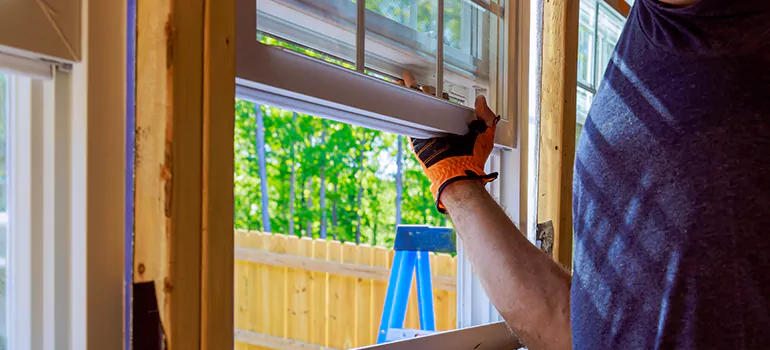 >Bay Window Curtain Rail Track in Martinez, CA